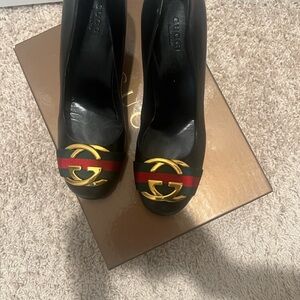 Authentic Gucci Black and Gold Women's Shoes